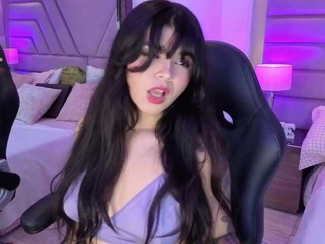 HannaEvans live cam on BongaCams