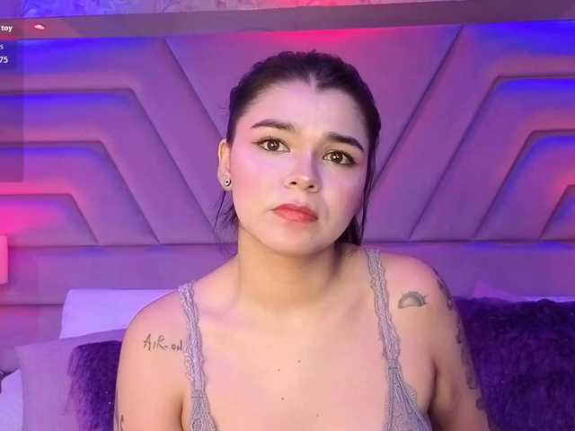 HannaEvans live cam on BongaCams