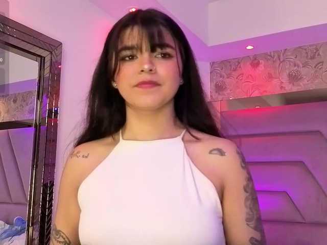 HannaEvans live cam on BongaCams