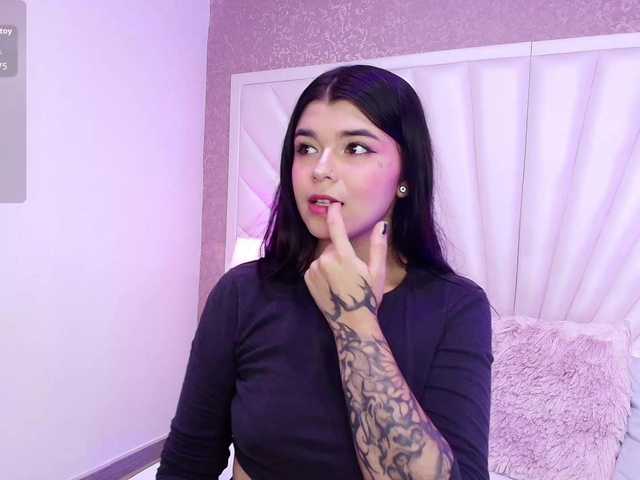 HannaEvans live cam on BongaCams