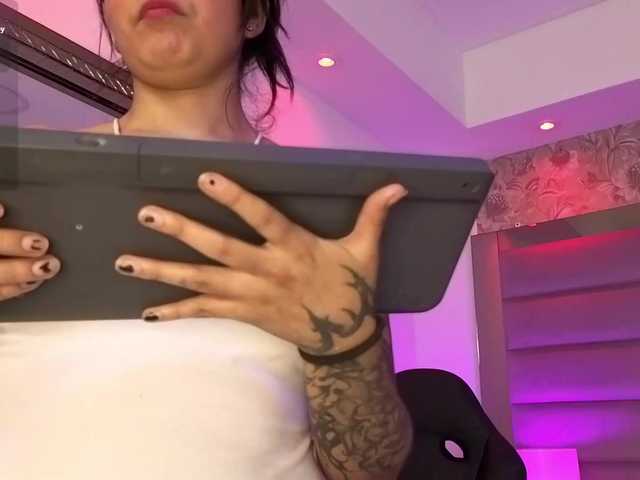 HannaEvans live cam on BongaCams