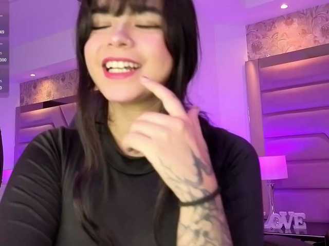 HannaEvans live cam on BongaCams