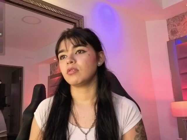 HannaEvans live cam on BongaCams