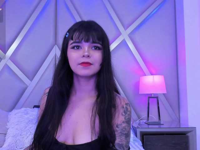 HannaEvans live cam on BongaCams