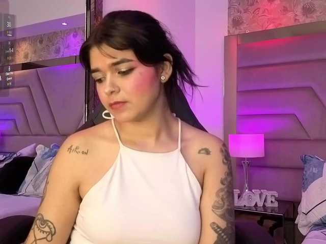 HannaEvans live cam on BongaCams