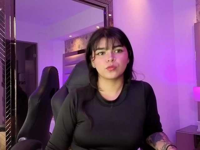 HannaEvans live cam on BongaCams