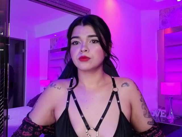 HannaEvans live cam on BongaCams