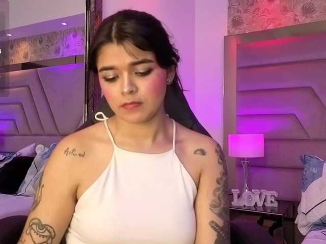HannaEvans live cam on BongaCams
