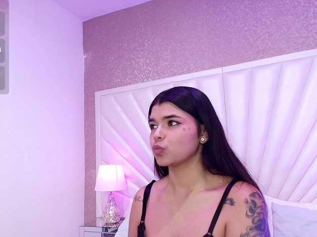 HannaEvans live cam on BongaCams