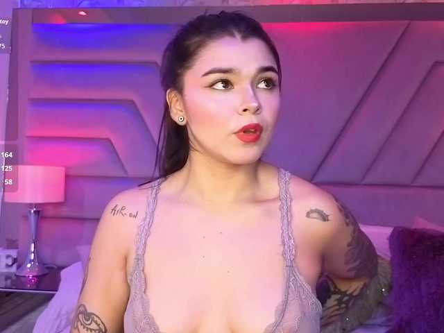 HannaEvans live cam on BongaCams