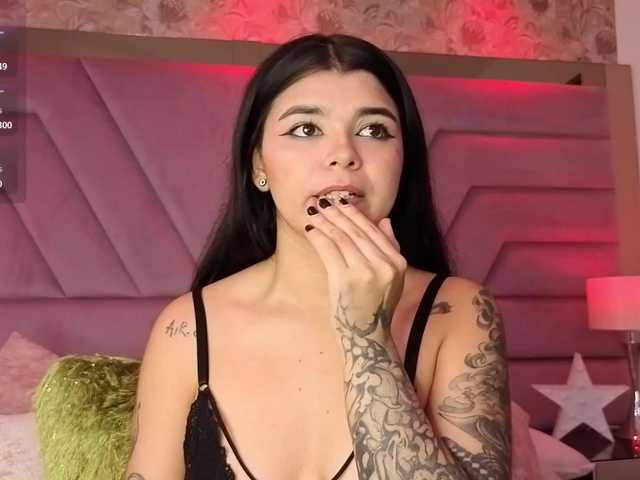 HannaEvans live cam on BongaCams