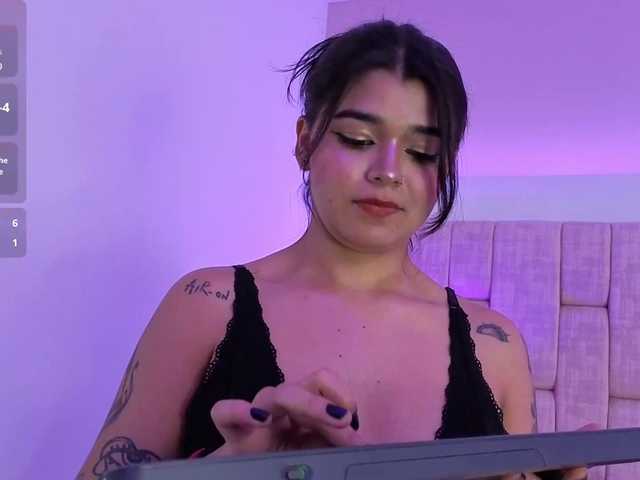 HannaEvans live cam on BongaCams
