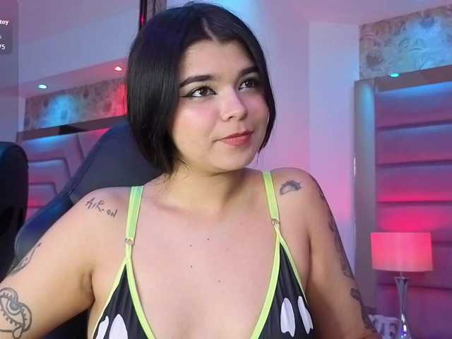 HannaEvans live cam on BongaCams