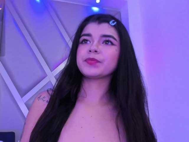 HannaEvans live cam on BongaCams