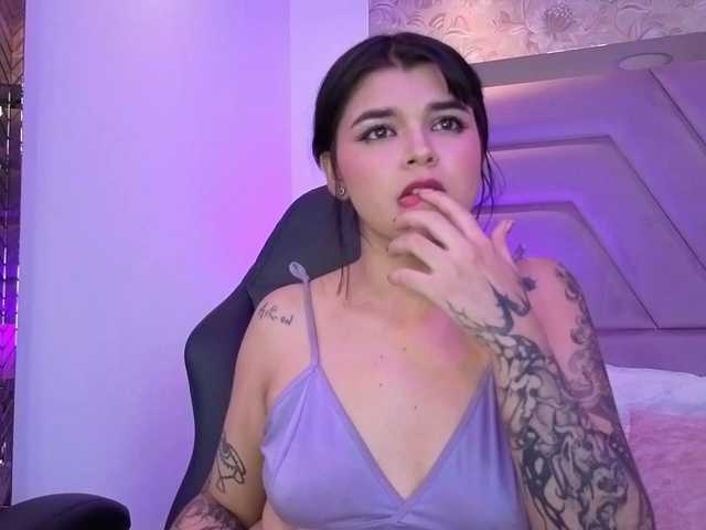 HannaEvans live cam on BongaCams