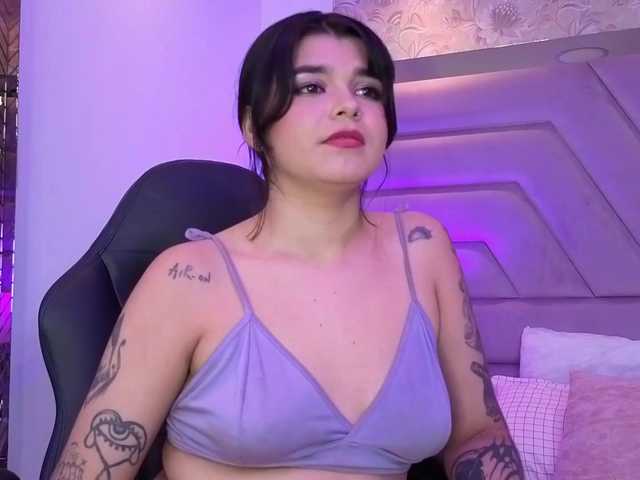 HannaEvans live cam on BongaCams