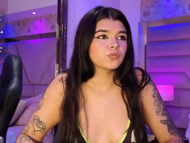 HannaEvans live cam on BongaCams