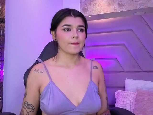 HannaEvans live cam on BongaCams