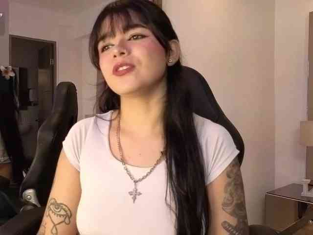 HannaEvans webcam