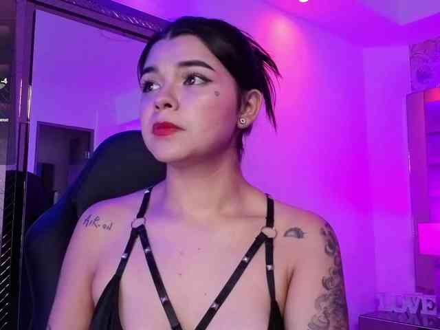 Hannaevans's live stream