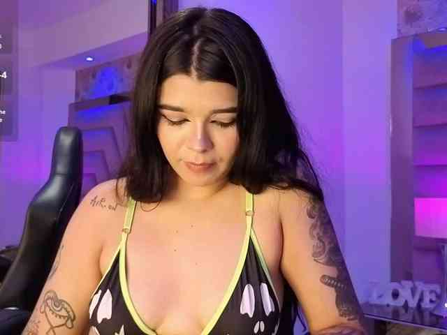 HannaEvans webcam