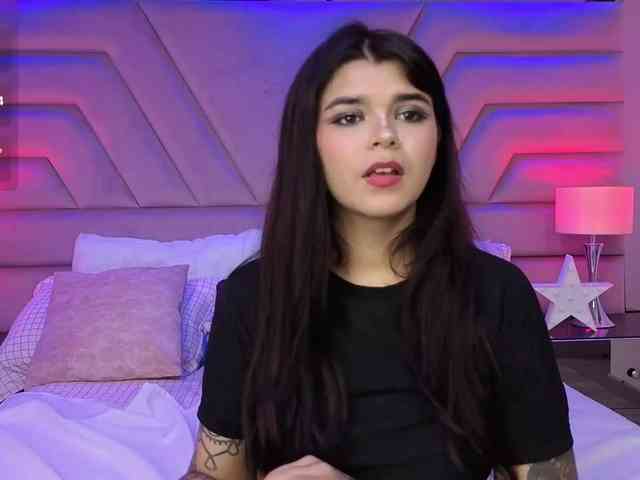 HannaEvans Live Webcam on BongaCams
