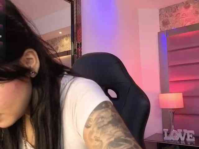 HannaEvans webcam