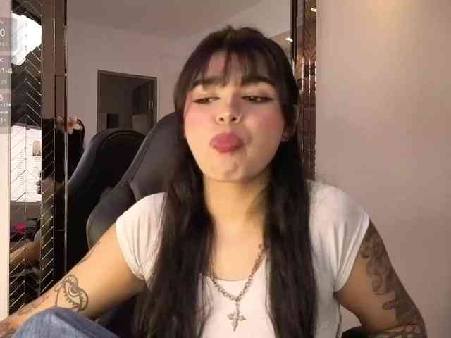 HannaEvans webcam