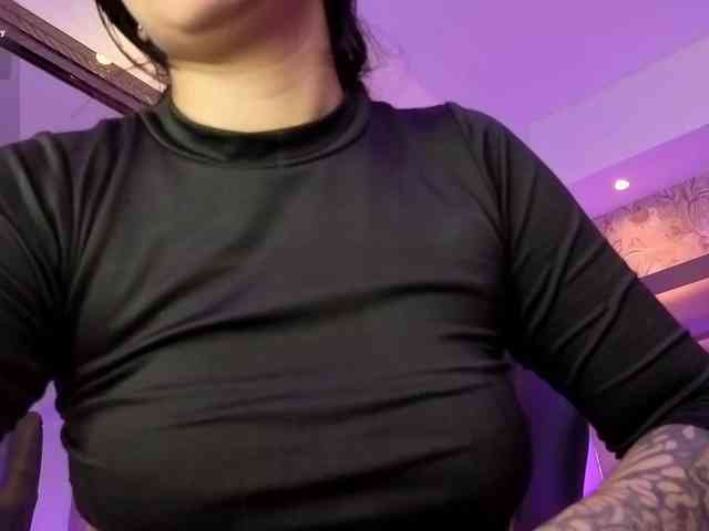 HannaEvans webcam