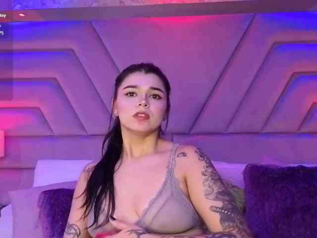 HannaEvans webcam