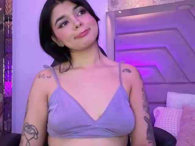 HannaEvans webcam