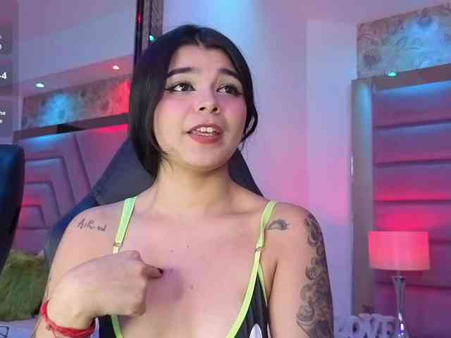 HannaEvans webcam