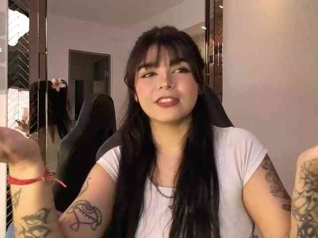 HannaEvans webcam