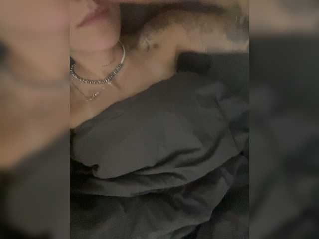 dutnedutaa live cam on BongaCams
