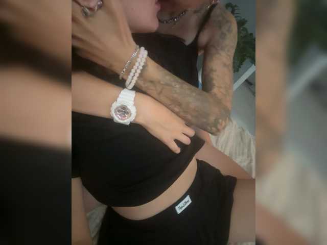 dutnedutaa live cam on BongaCams