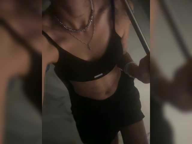 dutnedutaa live cam on BongaCams