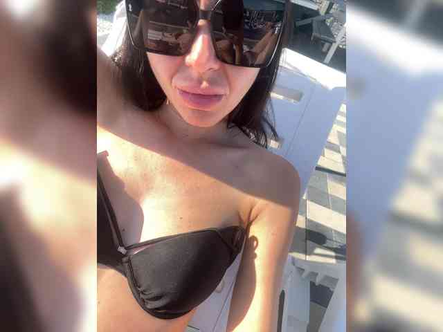 dutnedutaa Live Webcam on BongaCams