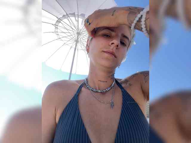 dutnedutaa Live Webcam on BongaCams