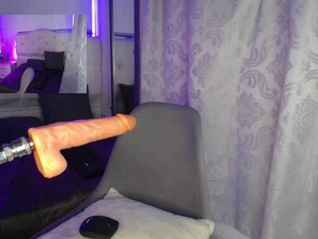 pretty-zoe live cam on BongaCams