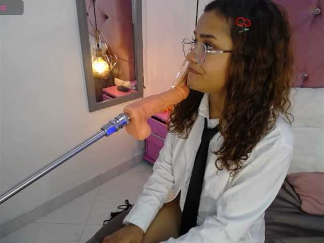 pretty-zoe