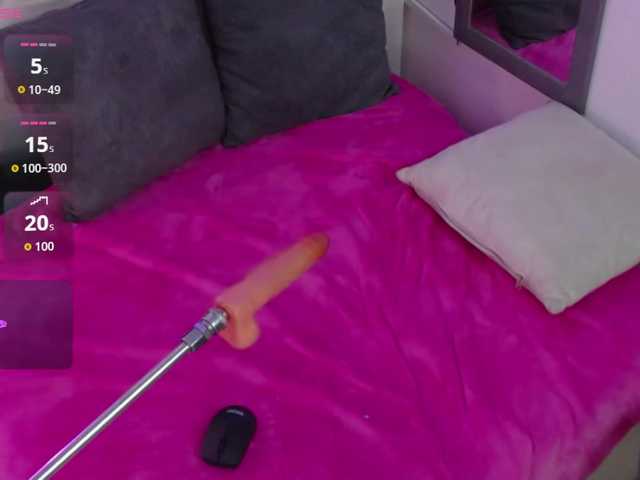 pretty-zoe live cam on BongaCams