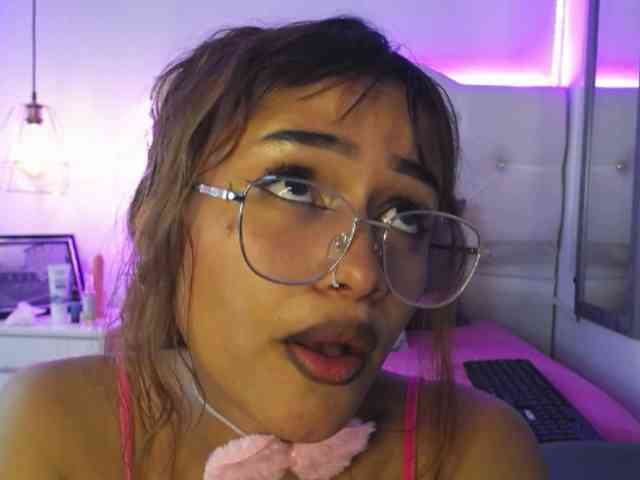pretty-zoe