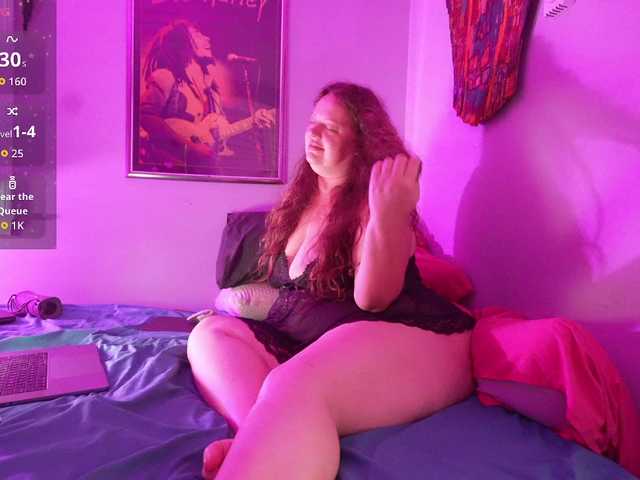 AdoraMeUtDominum live cam on BongaCams