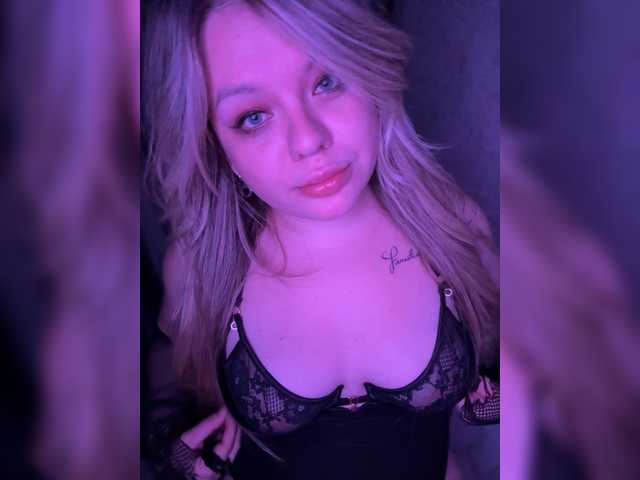 anasteishn1 live cam on BongaCams