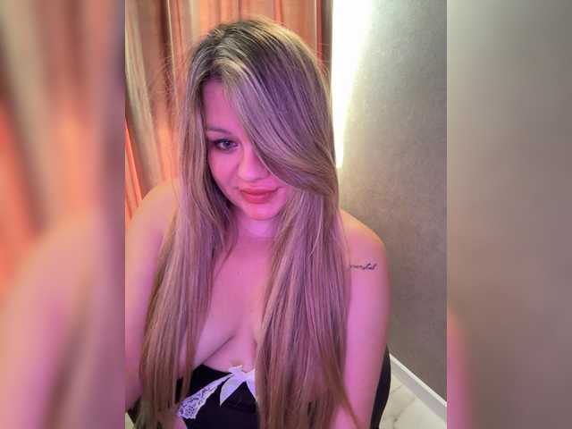 anasteishn1 live cam on BongaCams