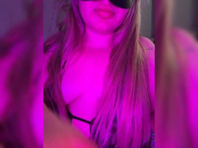 Maria2928 live webcam show
