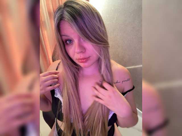 anasteishn1 live cam on BongaCams