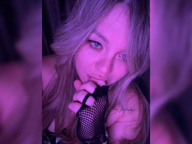anasteishn1 live cam on BongaCams