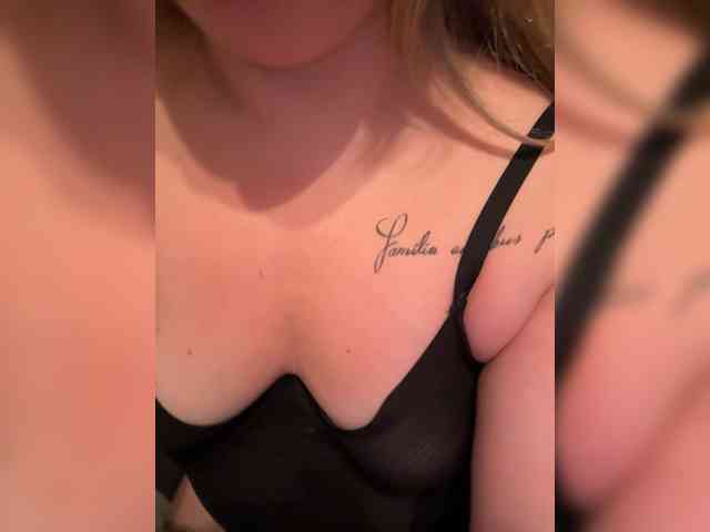 Maria2928 webcam