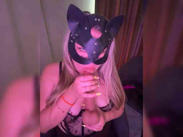 Maria2928 webcam